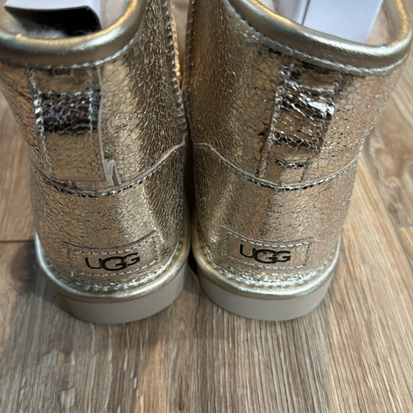 Brand New in the Box Gold Uggs - Picture 4 of 6